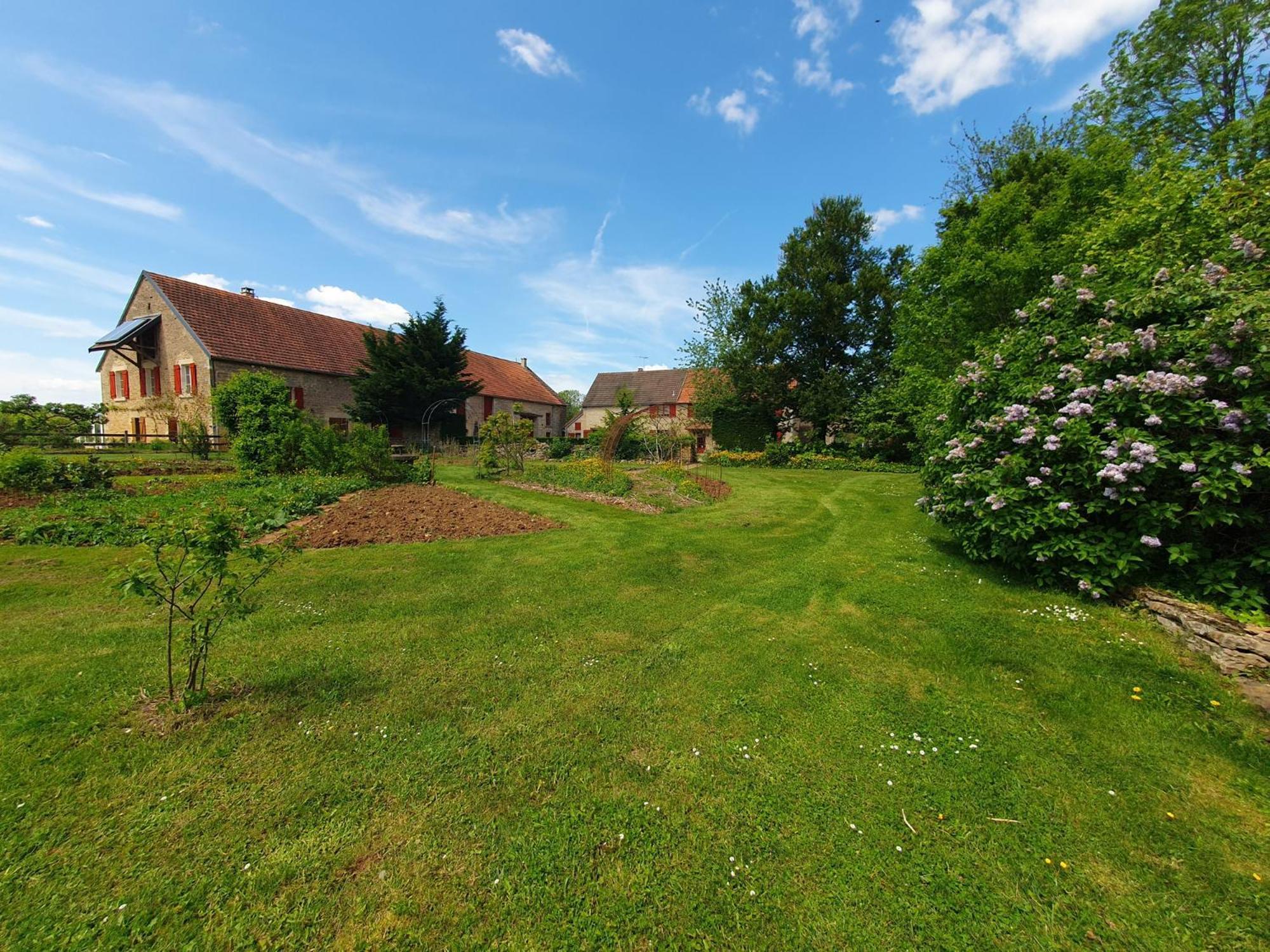 Jardin Des Sens, La Rente D'Eguilly Bed & Breakfast Exterior photo