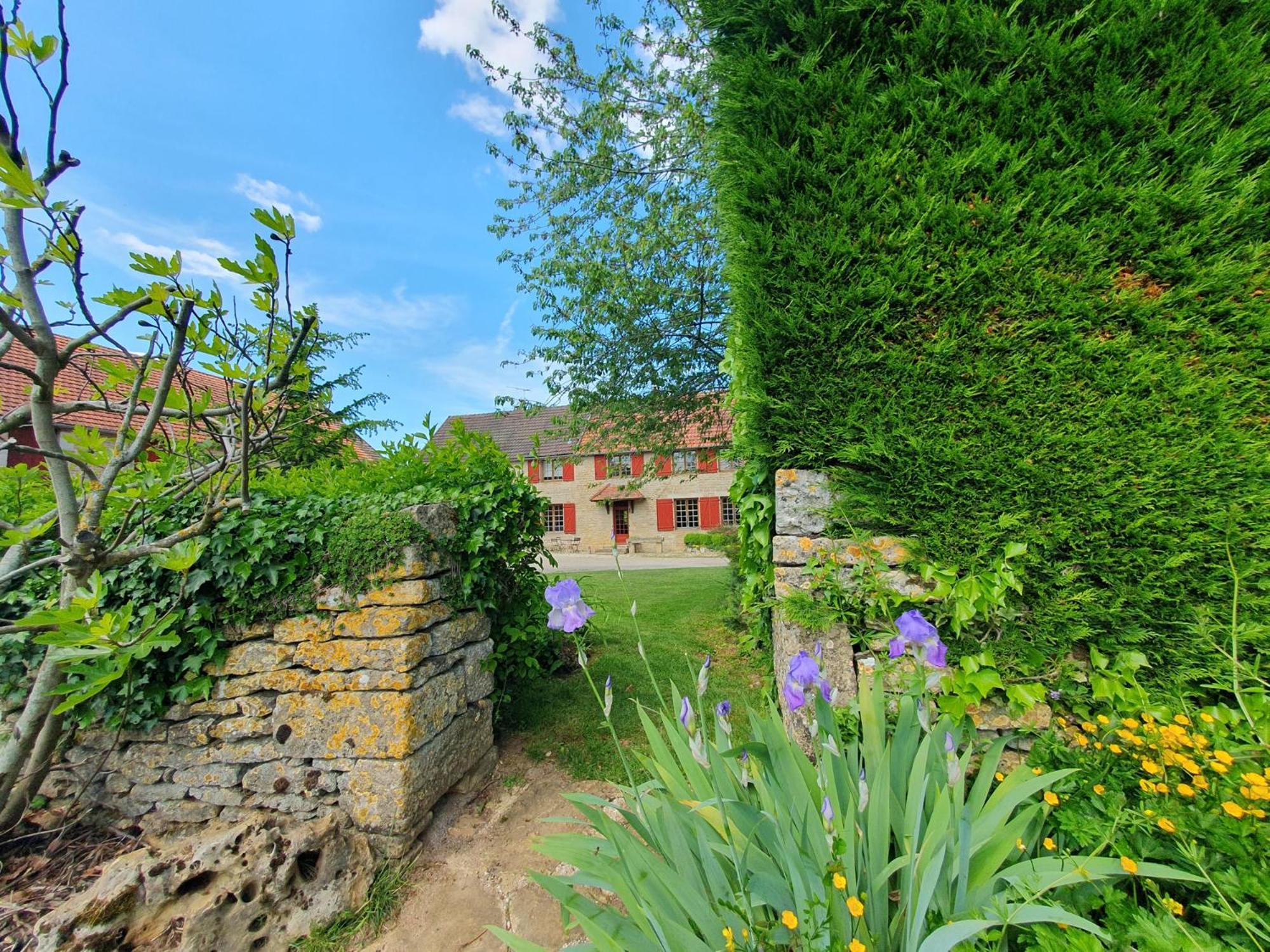 Jardin Des Sens, La Rente D'Eguilly Bed & Breakfast Exterior photo