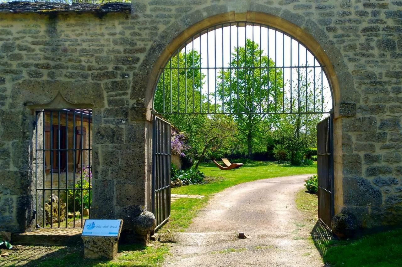 Jardin Des Sens, La Rente D'Eguilly Bed & Breakfast Exterior photo
